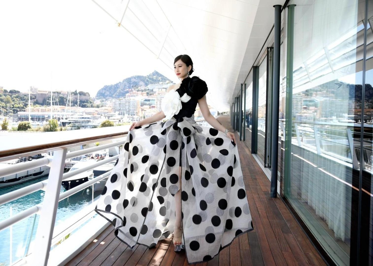 Monte Carlo Fashion Week に出演した吉川聖弓